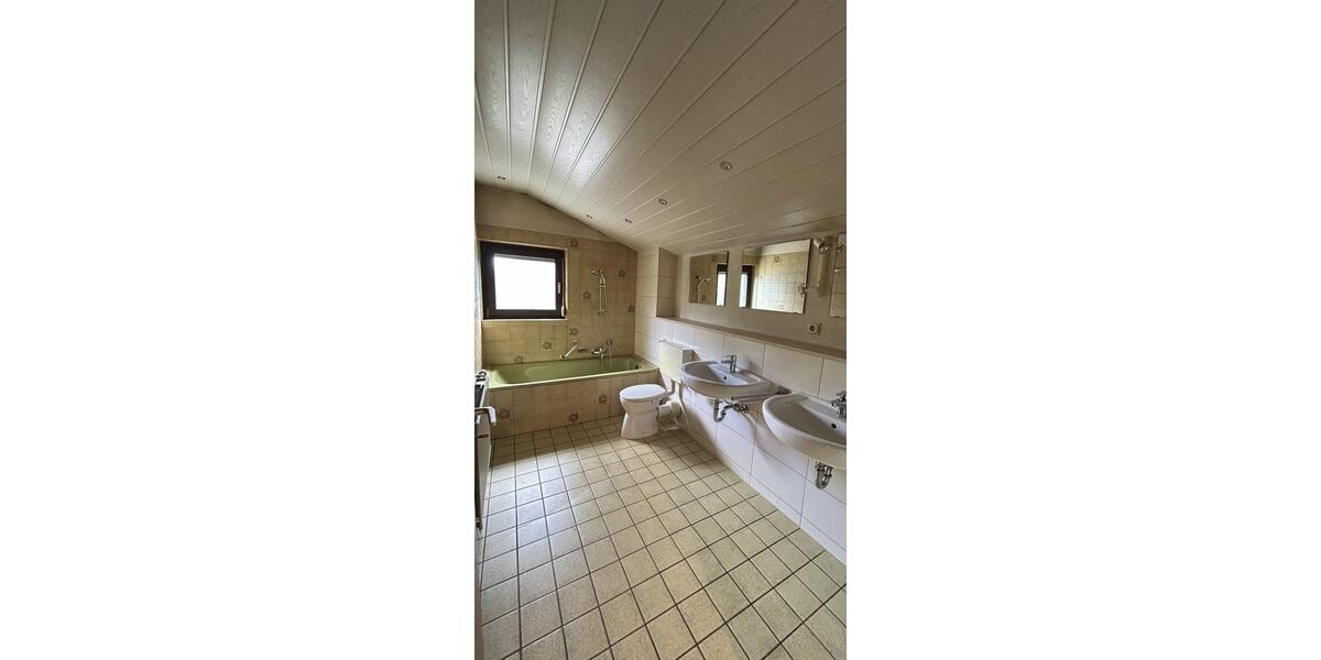 Einfamilienhaus Sankt Ingbert - 6 Zimmer, 160 m&sup2;, 325.000&euro; | Angebot:26992222