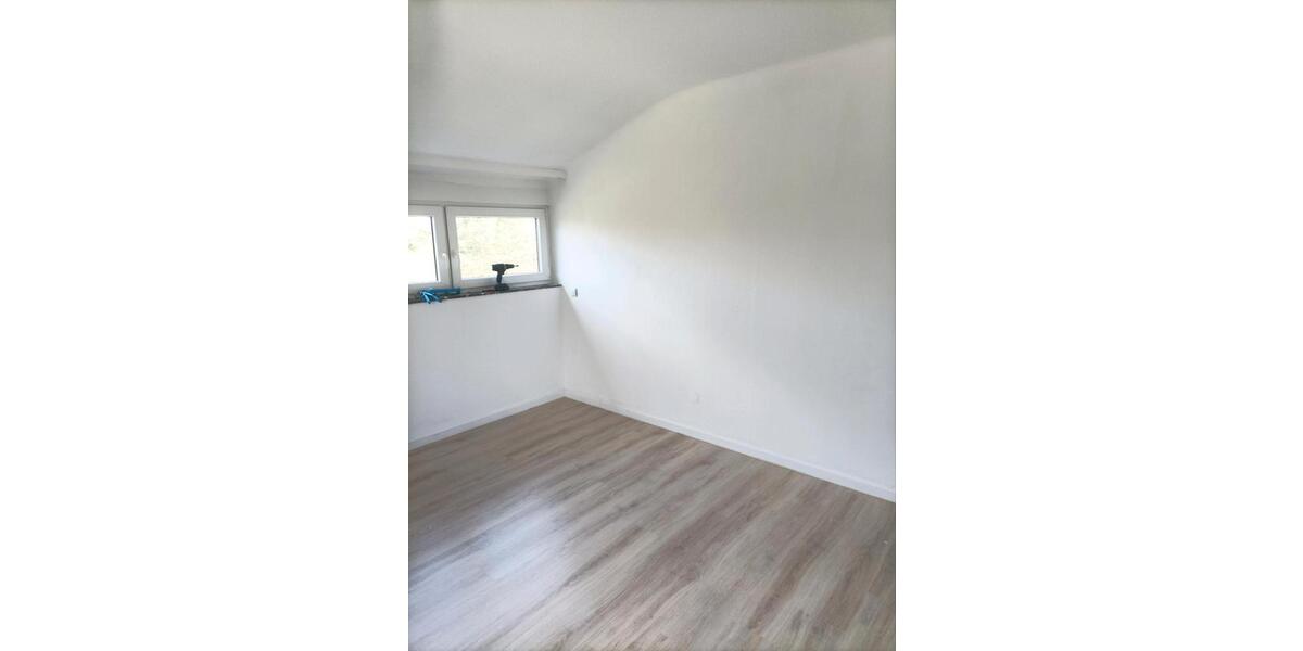 Dachgeschoßwohnung Riegelsberg - 3 Zimmer, 68 m&sup2;, 650&euro; | Angebot:25945412