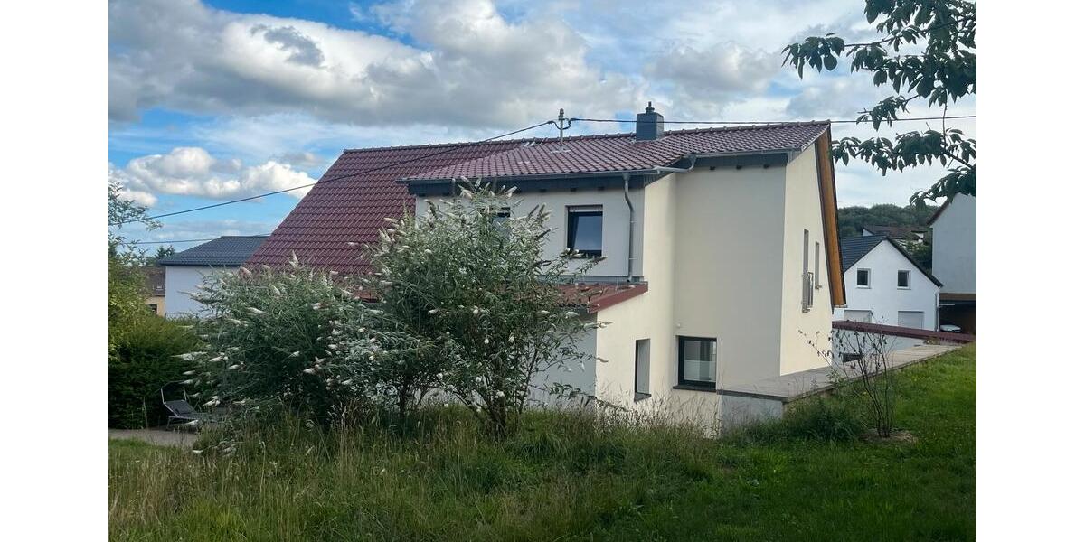 Einfamilienhaus Freisen - 10 Zimmer, 180 m&sup2;, 349.000&euro; | Angebot:25988432