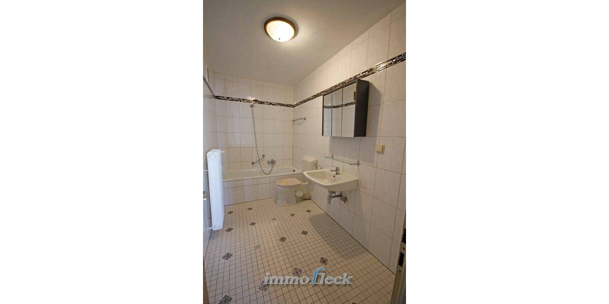 Etagenwohnung Saarbrücken Dudweiler - 4 Zimmer, 89 m&sup2;, 138.000&euro; | Angebot:26795957