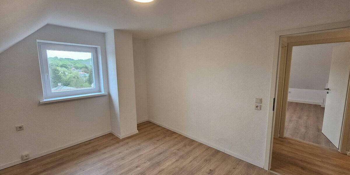 Etagenwohnung Schiffweiler - 3 Zimmer, 57 m&sup2;, 570&euro; | Angebot:26627744