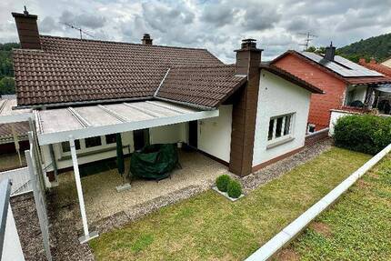 Haus Waldfischbach - 5 Zimmer, 151 m&sup2;, 215.000&euro; | Angebot:26230943