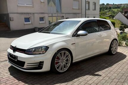 VW Golf 160.500 km 11.200 &euro; Brücken 66904