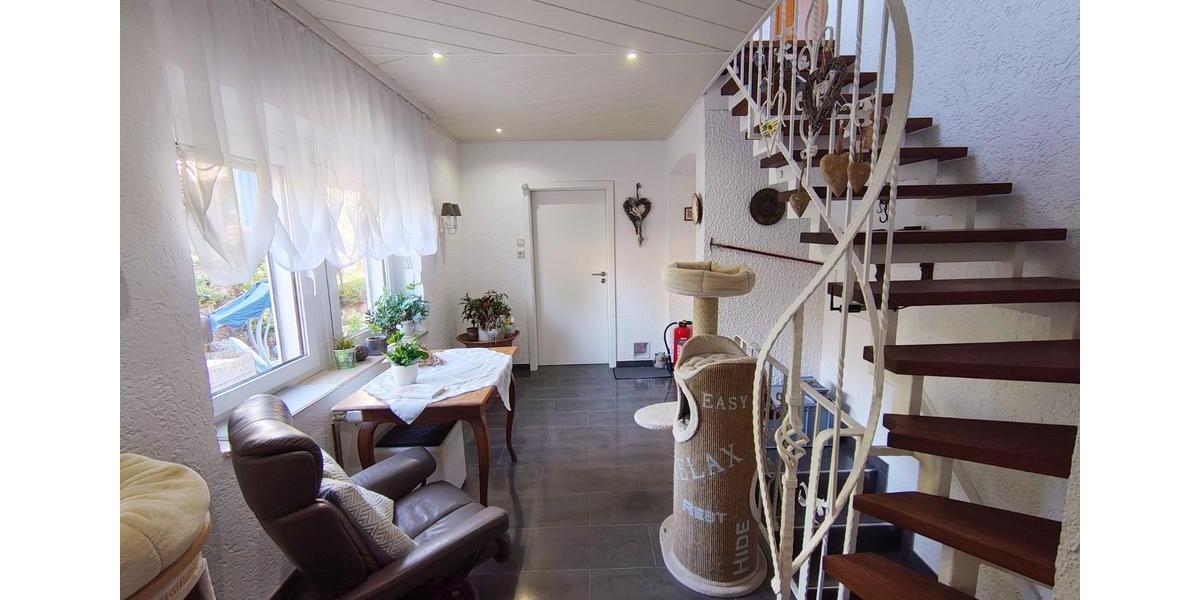 Einfamilienhaus Eppelborn - 4 Zimmer, 105 m&sup2;, 185.000&euro; | Angebot:25790400