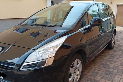 Peugeot 5008 200.000 km 4.600 &euro; Neunkirchen 66538