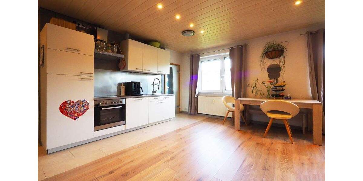 Etagenwohnung Saarbrücken Malstatt - 3 Zimmer, 81 m&sup2;, 155.000&euro; | Angebot:25675558
