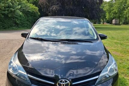 Toyota Verso 121.000 km 11.999 &euro; Saarbrücken 66121