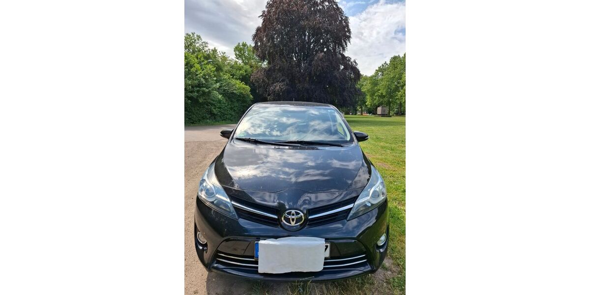 Toyota Verso 121.000 km 11.999 &euro; Saarbrücken 66121