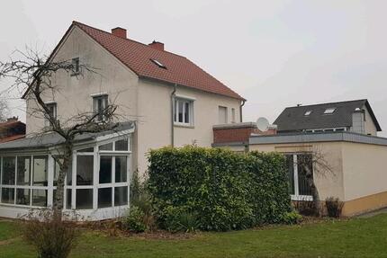 Haus Landstuhl - 5 Zimmer, 170 m&sup2;, 1.700&euro; | Angebot:25811597