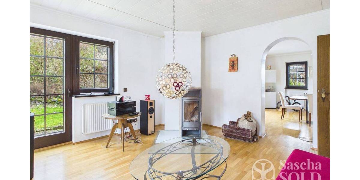 Freistehendes Einfamilienhaus mit Einliegerwohnung auf weitläufigem Grundstück mit Panoramablick - Einfamilienhaus Sankt Ingbert St. Ingbert | Angebot:26178655