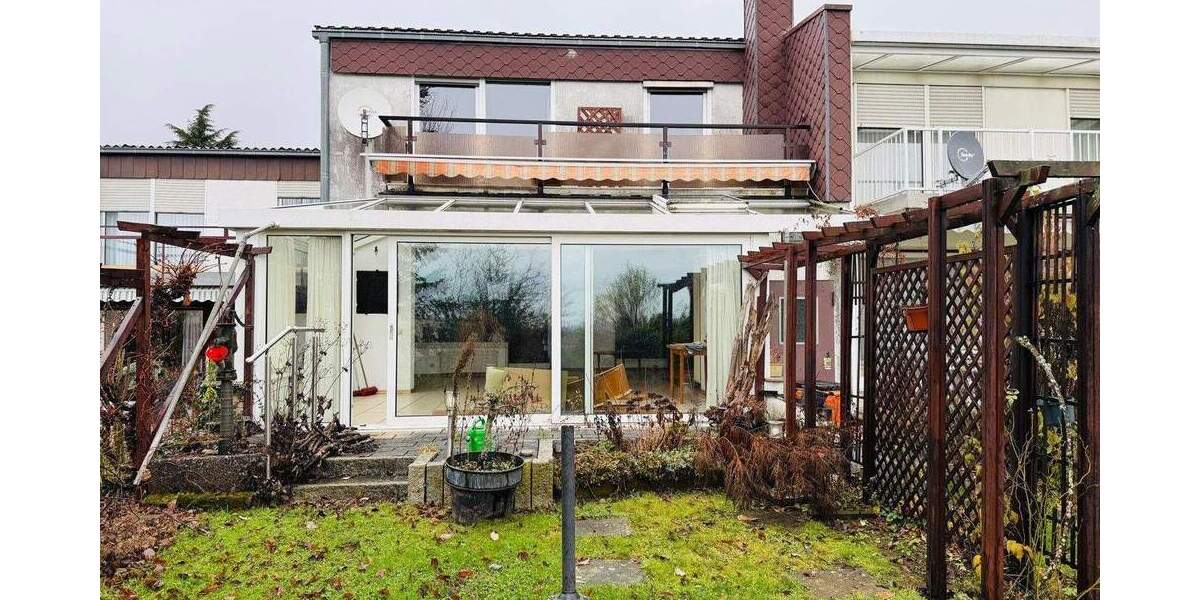 Einfamilienhaus Saarbrücken Eschberg - 5 Zimmer, 140 m&sup2;, 330.000&euro; | Angebot:25818416
