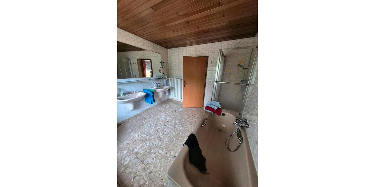 Mehrfamilienhaus, Wohnhaus Heusweiler - 6 Zimmer, 230 m&sup2;, 500.000&euro; | Angebot:27010130