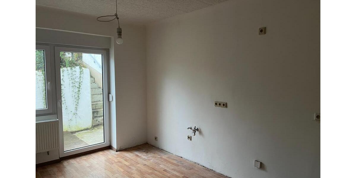 Hochparterre Saarbrücken Brebach-Fechingen - 3 Zimmer, 80 m&sup2;, 149.000&euro; | Angebot:25327206