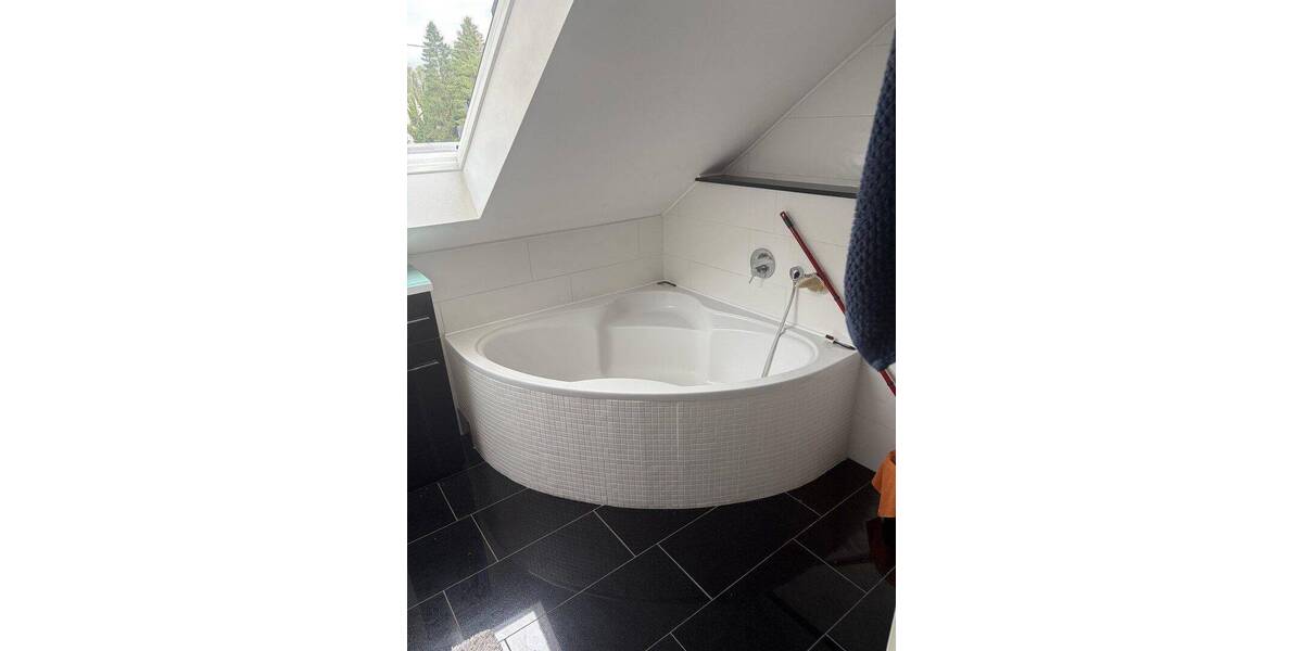 Etagenwohnung Saarbrücken Brebach-Fechingen - 3 Zimmer, 110 m&sup2;, 850&euro; | Angebot:26804260