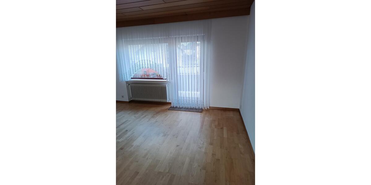 Etagenwohnung Heusweiler - 2 Zimmer, 76 m&sup2;, 550&euro; | Angebot:25765553