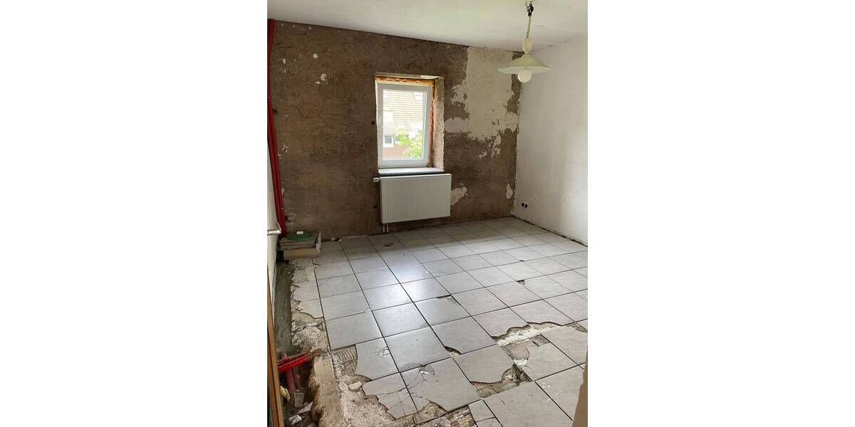 Einfamilienhaus Nanzdietschweiler - 7 Zimmer, 183 m&sup2;, 99.000&euro; | Angebot:26219796