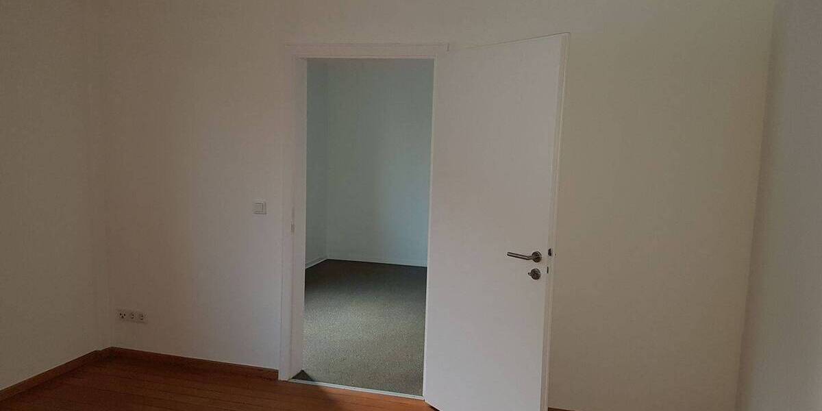 Mehrfamilienhaus, Wohnhaus St. Ingbert Hassel - 4 Zimmer, 130 m&sup2;, 195.000&euro; | Angebot:25682258