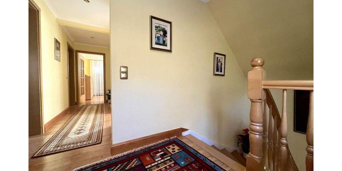 Einfamilienhaus Neunkirchen Innenstadt - 6 Zimmer, 210 m&sup2;, 395.000&euro; | Angebot:25755189