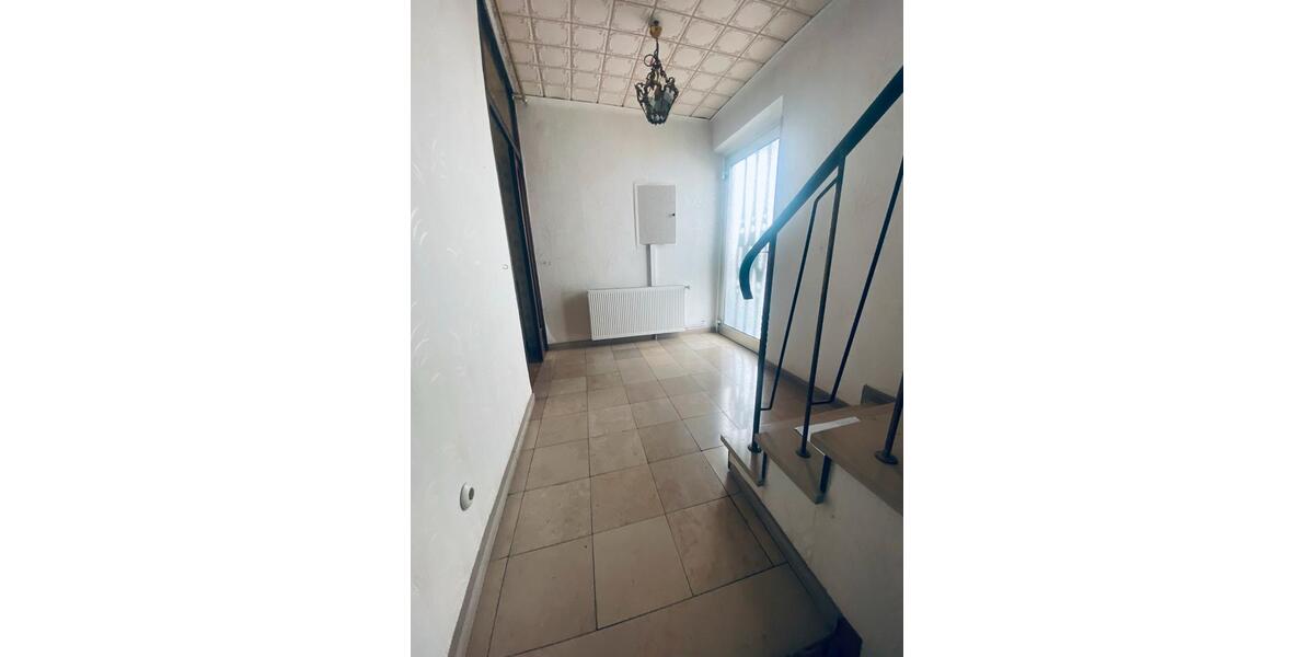 Einfamilienhaus Bexbach - 8 Zimmer, 144 m&sup2;, 360.000&euro; | Angebot:26739302