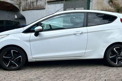 Ford Fiesta 171.000 km 2.500 &euro; Saarbrücken 66117