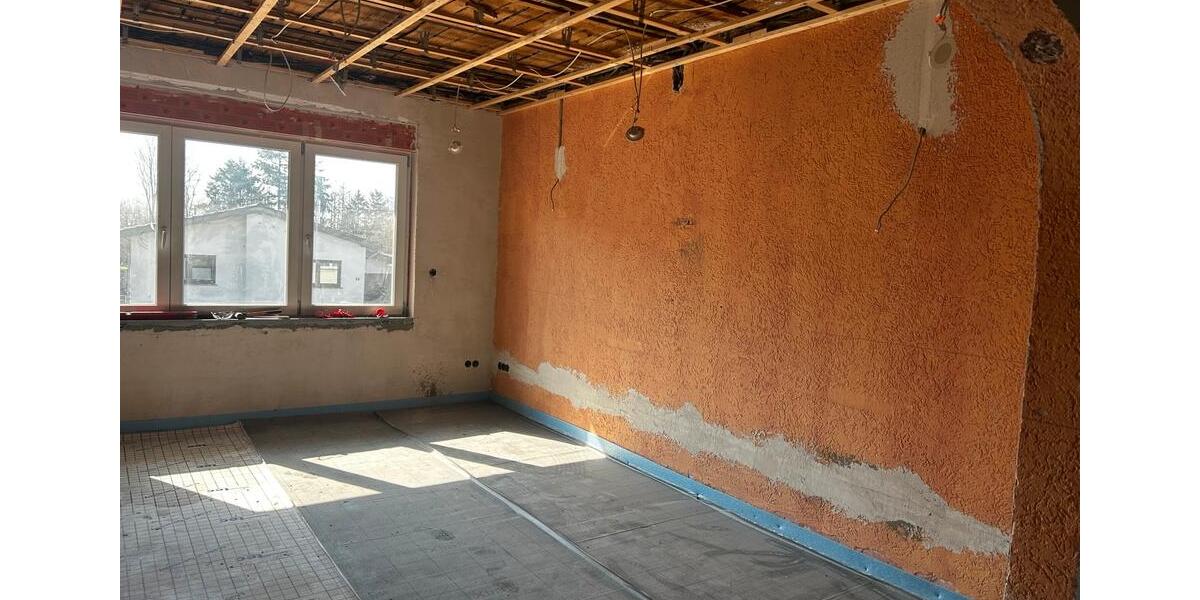 Einfamilienhaus Heusweiler - 5 Zimmer, 160 m&sup2;, 330.000&euro; | Angebot:25636891