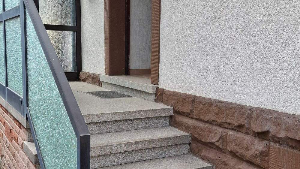 Einfamilienhaus Waldfischbach-Burgalben Burgalben - 6 Zimmer, 215.000&euro; | Angebot:25819100