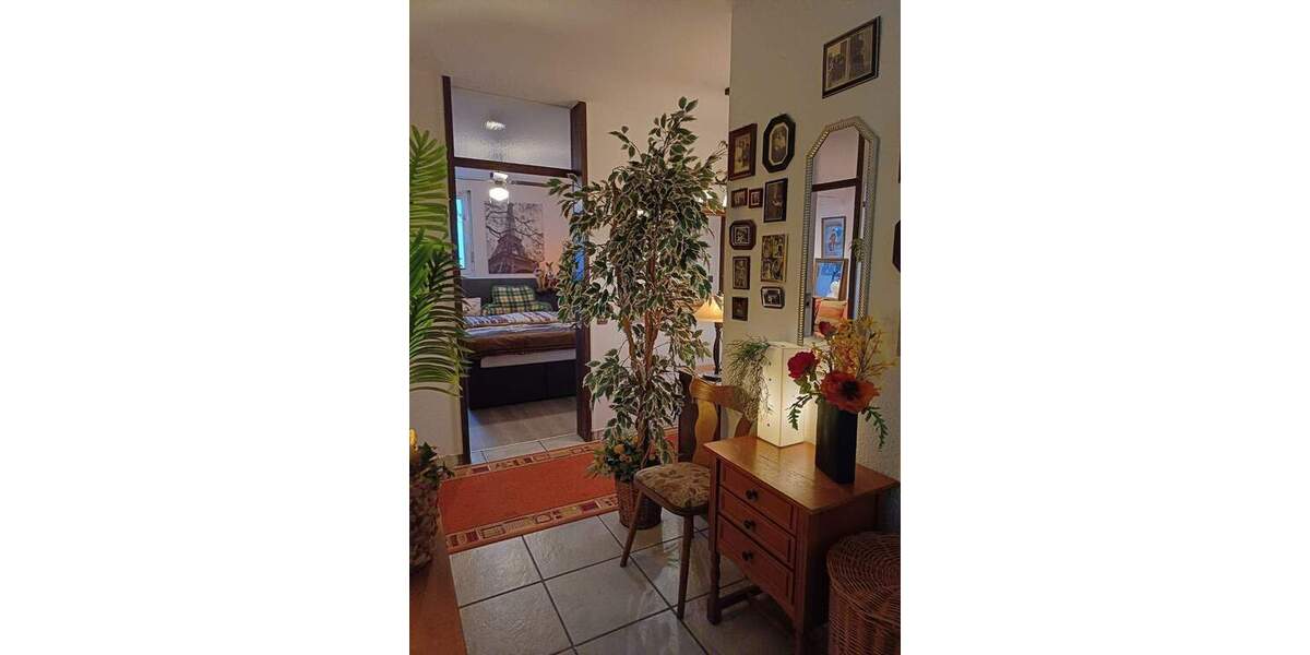 Etagenwohnung Neunkirchen Innenstadt - 3 Zimmer, 75 m&sup2;, 110.000&euro; | Angebot:25683936