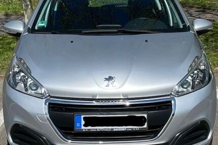 Peugeot 208 67.500 km 7.500 &euro; Saarbrüclken 66119