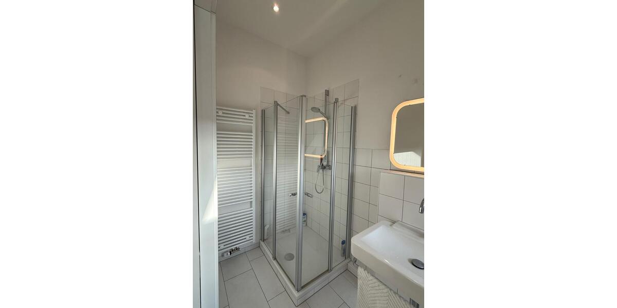 Dachgeschoßwohnung Sulzbach (Saar) - 2 Zimmer, 77 m&sup2;, 950&euro; | Angebot:25876618