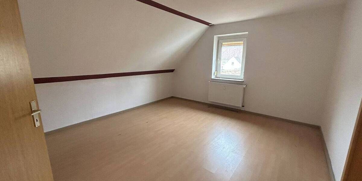 Mehrfamilienhaus, Wohnhaus Thaleischweiler-Fröschen / Thalfröschen Thalfröschen - 6 Zimmer, 219 m&sup2;, 199.000&euro; | Angebot:25684592