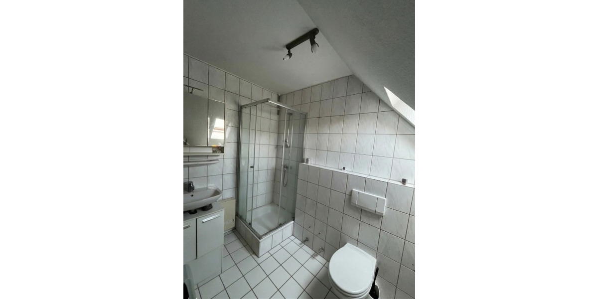 Dachgeschoßwohnung Sankt Ingbert - 3 Zimmer, 76 m&sup2;, 690&euro; | Angebot:25752349