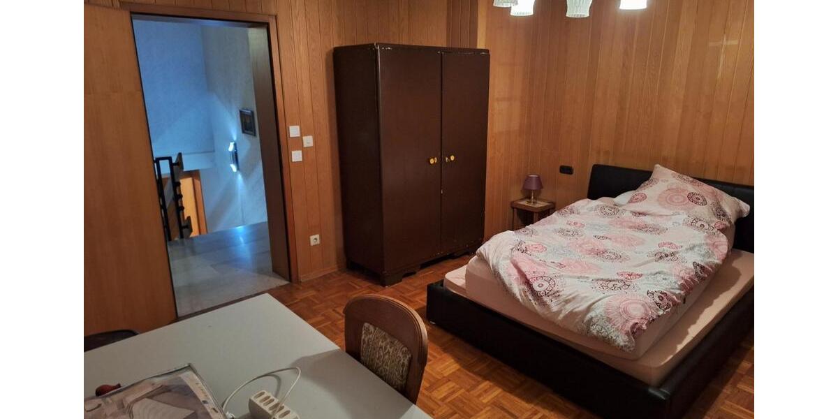 Etagenwohnung Saarbrücken Dudweiler - 13 Zimmer, 193 m&sup2;, 260&euro; | Angebot:25355866