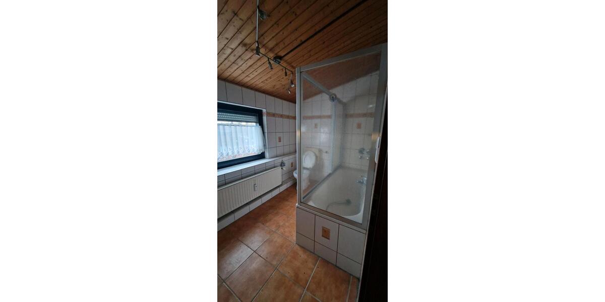 Etagenwohnung Sankt Ingbert - 2 Zimmer, 74 m&sup2;, 720&euro; | Angebot:25543037