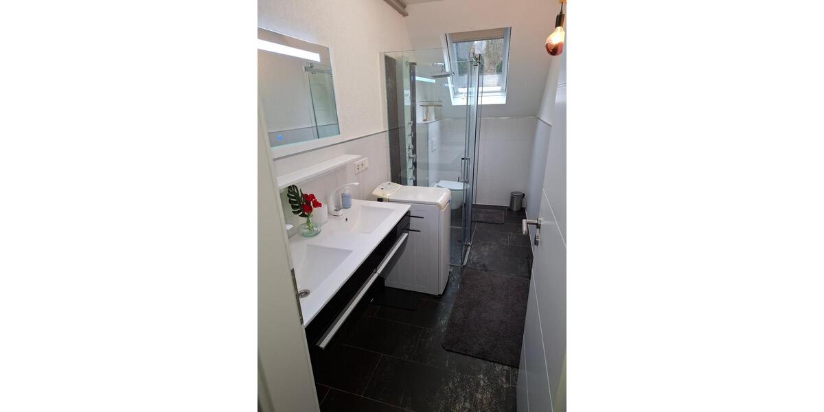 Dachgeschoßwohnung Bexbach - 4 Zimmer, 84 m&sup2;, 840&euro; | Angebot:25355013