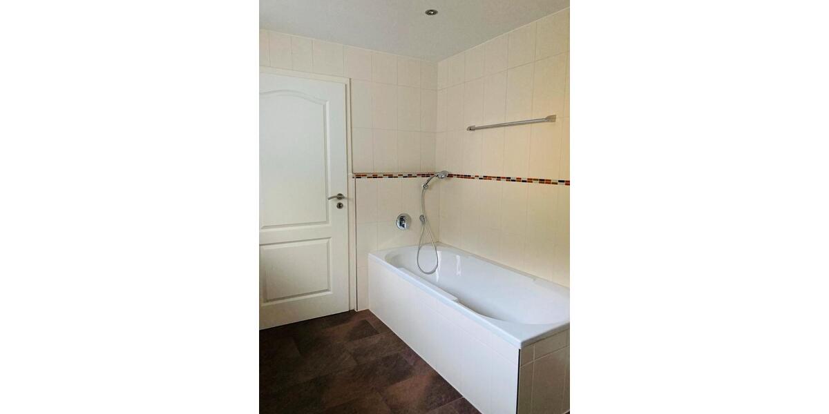 Etagenwohnung Sankt Ingbert - 3 Zimmer, 94 m&sup2;, 1.000&euro; | Angebot:25107138