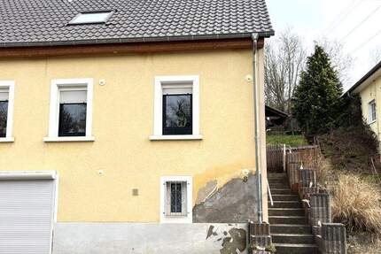 Haus Schiffweiler - 5 Zimmer, 111 m&sup2;, 160.000&euro; | Angebot:25835461