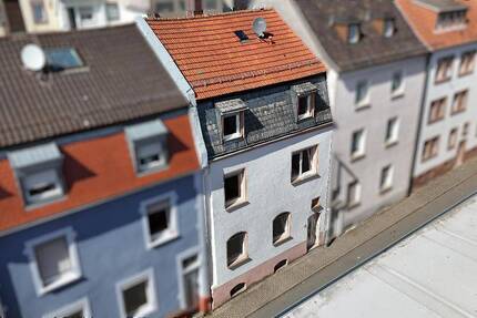 Haus Pirmasens Innenstadt - 7 Zimmer, 181 m&sup2;, 159.000&euro; | Angebot:26261505