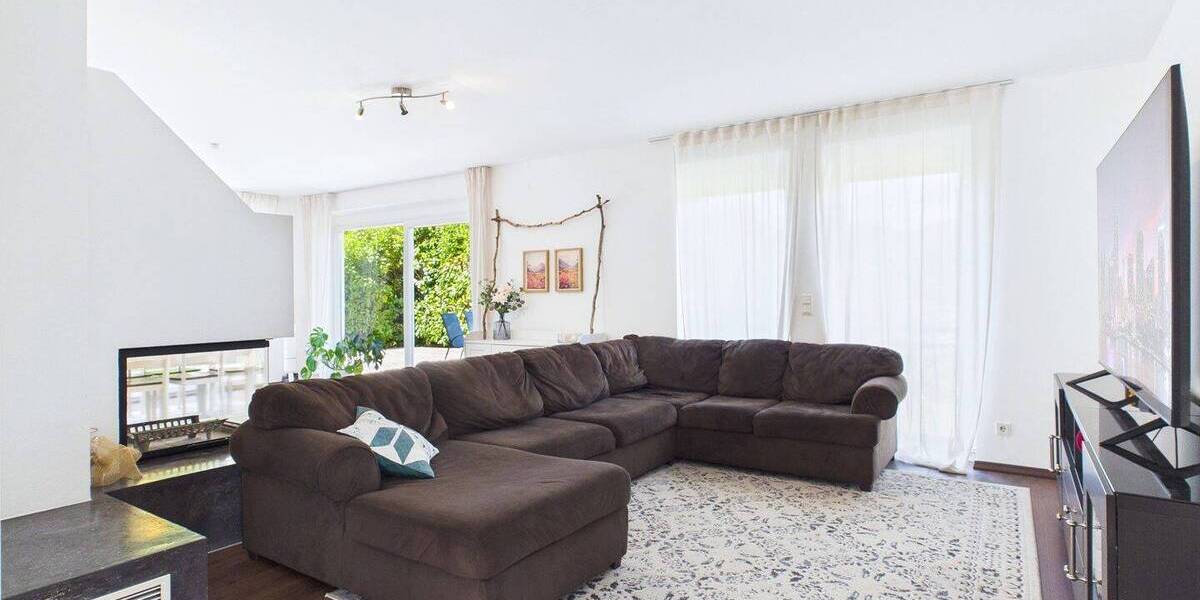 Großzügiges und hochwertiges Familiendomizil mit Kamin, Garten und moderner Energietechnik - Einfamilienhaus Waldmohr | Angebot:26676150
