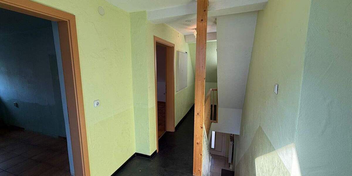 Einfamilienhaus Erzenhausen - 5 Zimmer, 125 m&sup2;, 189.000&euro; | Angebot:25689463