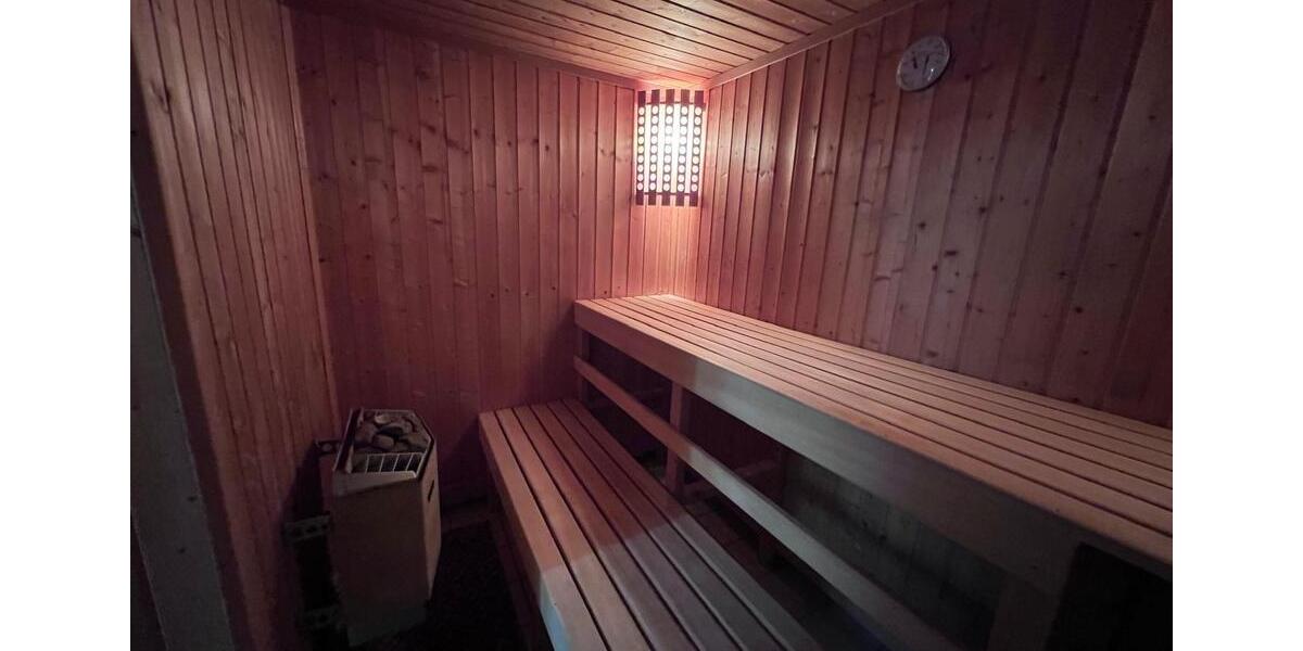 Einfamilienhaus Kirkel - 7 Zimmer, 150 m&sup2;, 320.000&euro; | Angebot:26122621