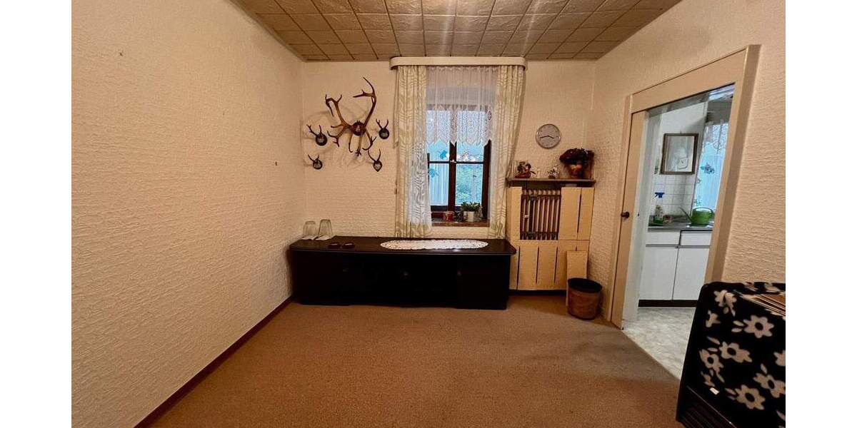 Einfamilienhaus Illingen - 7 Zimmer, 105 m&sup2;, 155.000&euro; | Angebot:25801738
