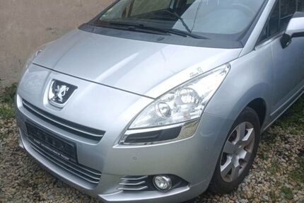 Peugeot 5008 125.000 km 2.950 &euro; Saarbrücken 66311