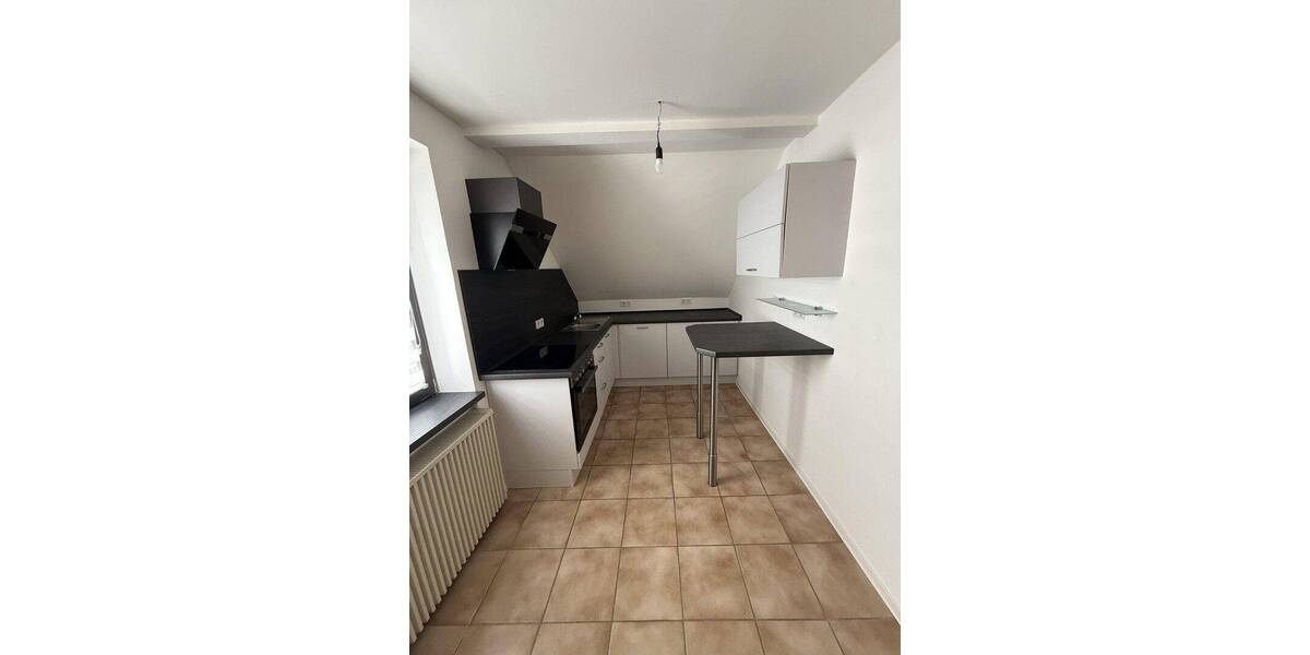 Einfamilienhaus Saarbrücken Dudweiler - 7 Zimmer, 140 m&sup2;, 199.000&euro; | Angebot:26840946