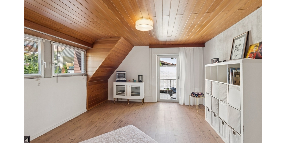 Top gepflegtes EFH auf der Atzel 193 m² Wohnfläche Großzügiger Wohnkomfort mit Gaube - Einfamilienhaus Landstuhl | Angebot:27338600