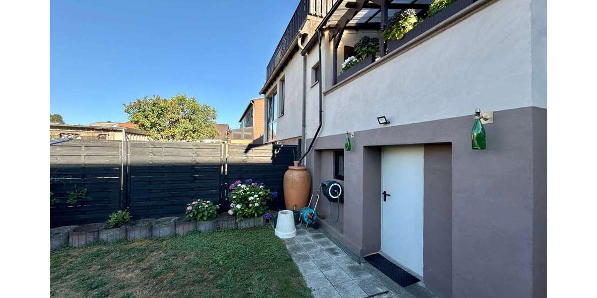 Doppelhaushälfte in Spiesen-Elversberg mit Garten & Garage - Einfamilienhaus Spiesen-Elversberg Elversberg | Angebot:27272103