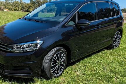 VW Touran 63.000 km 24.700 &euro; Spiesen-Elversberg 66583