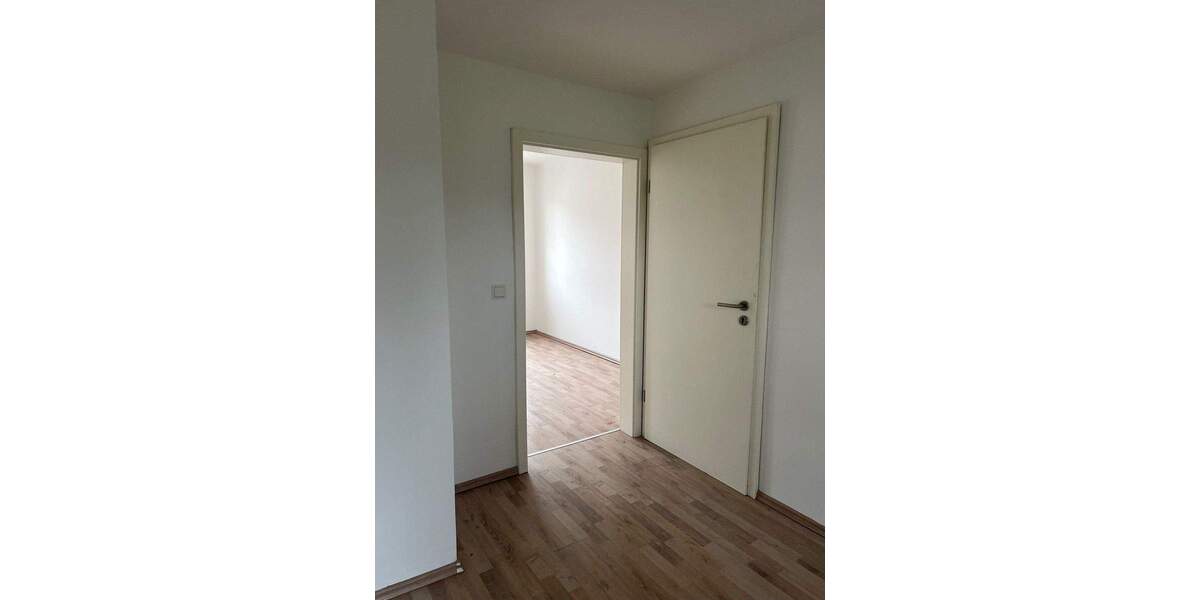 Einfamilienhaus Illingen - Uchtelfangen Uchtelfangen - 4 Zimmer, 110 m&sup2;, 165.000&euro; | Angebot:25663165