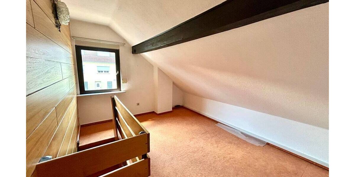 Mehrfamilienhaus, Wohnhaus Quierschied - 8 Zimmer, 198 m&sup2;, 287.000&euro; | Angebot:25745731