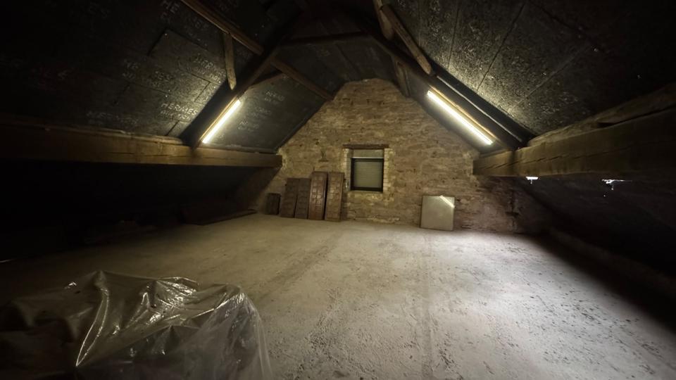 Einfamilienhaus Schiffweiler - 8 Zimmer, 233 m&sup2;, 249.000&euro; | Angebot:26130029