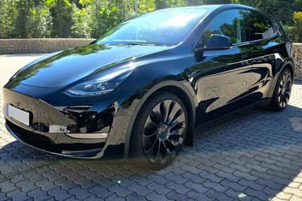 Tesla Model Y 58.000 km 38.990 &euro; Friedrichsthal 66299